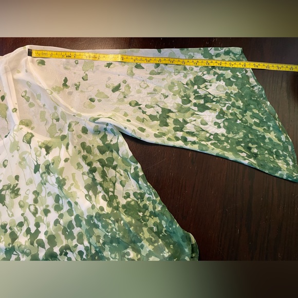 Alfani Petite Green Leaf Bubble Hem Flute Sleeve Blouse - Picture 7 of 9